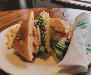 Sando
